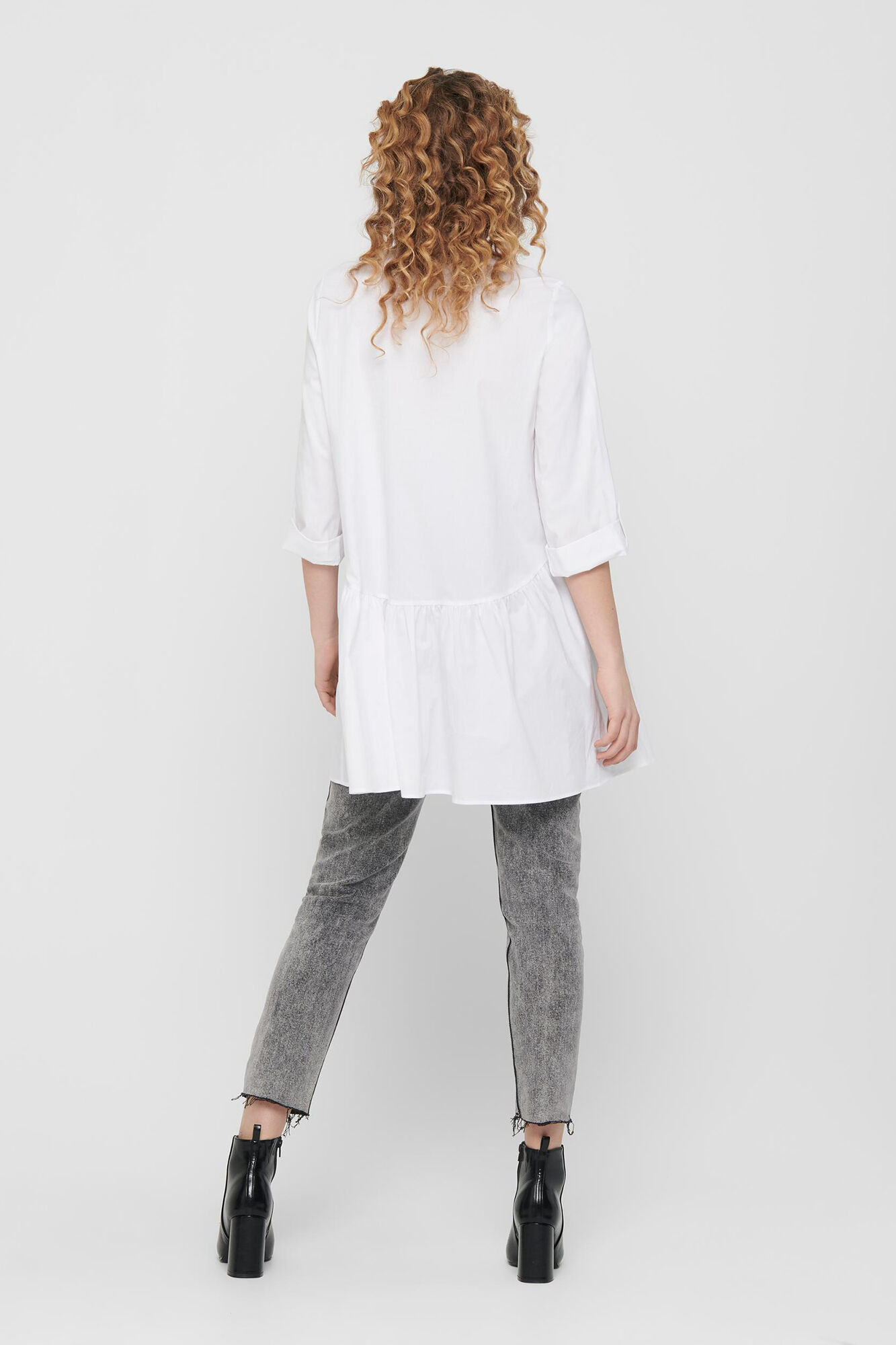 Vestido curto estilo camisa