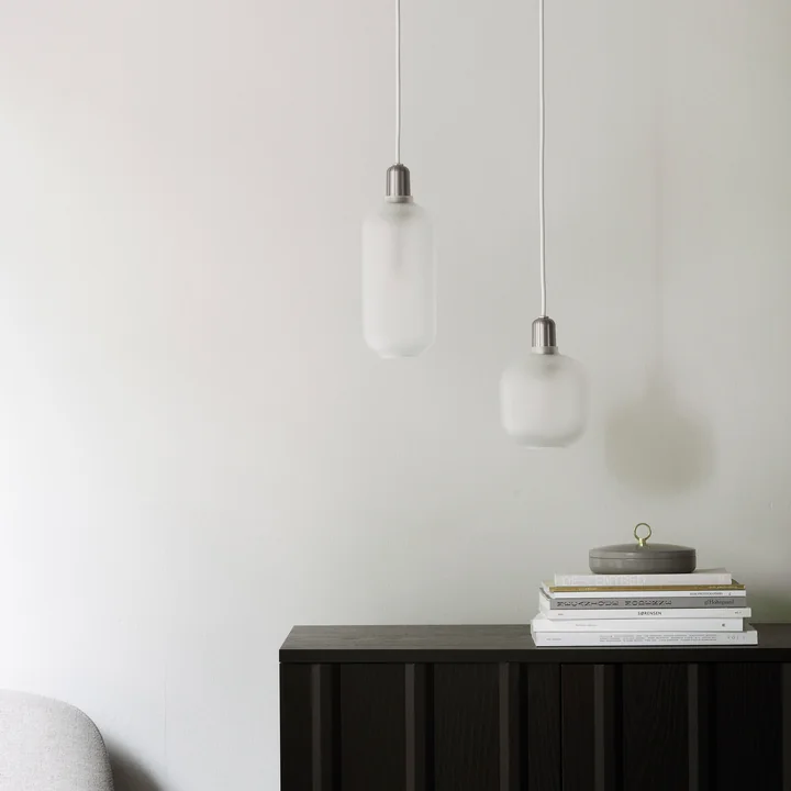 Normann Copenhagen - Amp Pendelleuchte small, Gold / grün