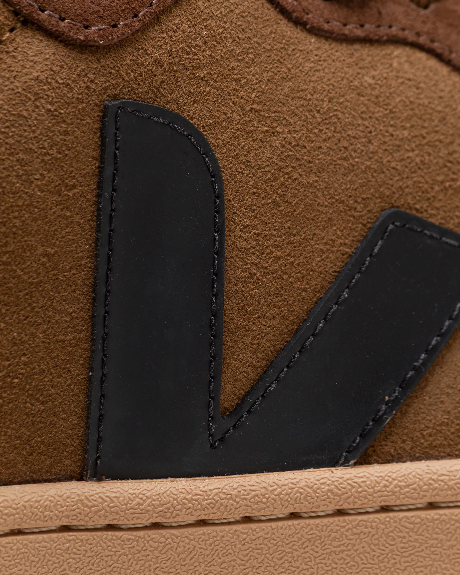 Veja V-15 SUEDE