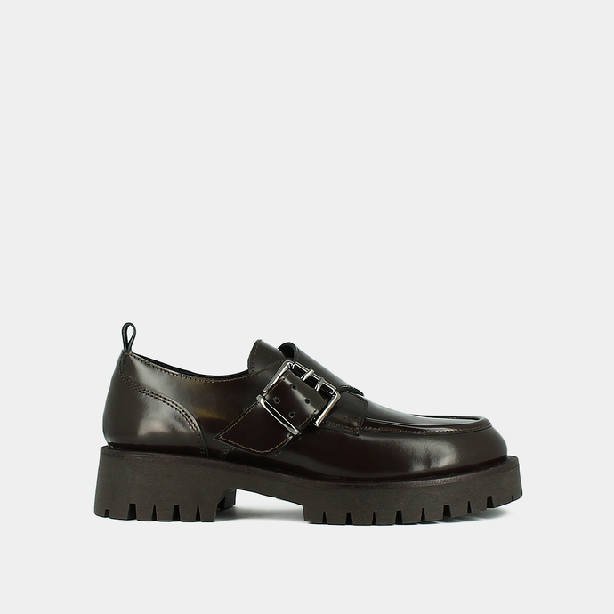 Derbies à talons plats, boucles et coutu...  en cuir glacé marron