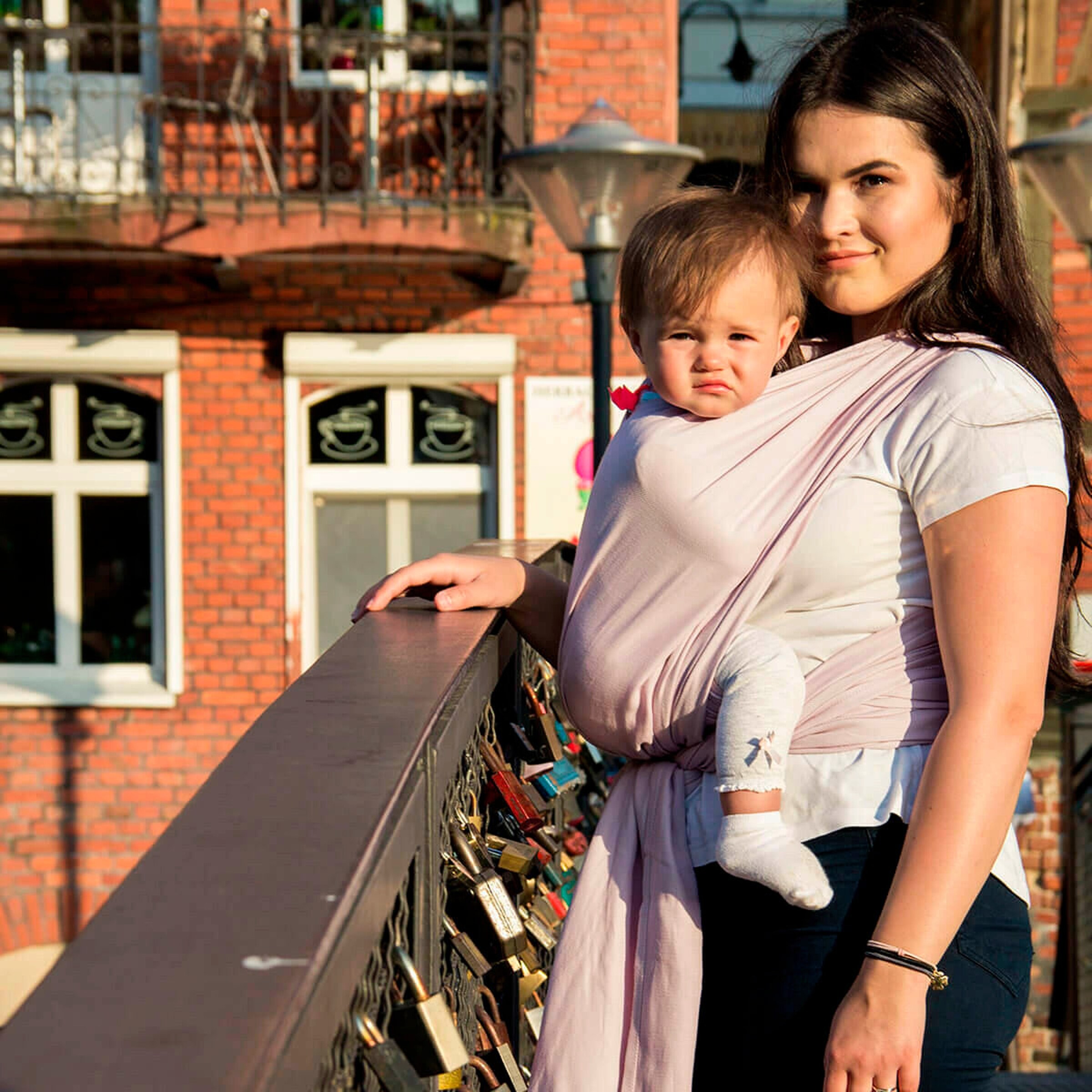 HOPPEDIZ® Babytragetuch Ultraleichtes Tragetuch Hamburg flieder