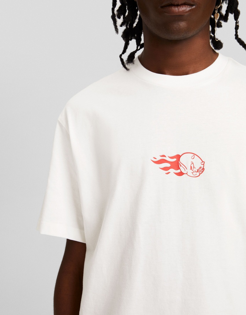 Camiseta Hot Stuff de manga curta com modelagem quadrada e estampa.