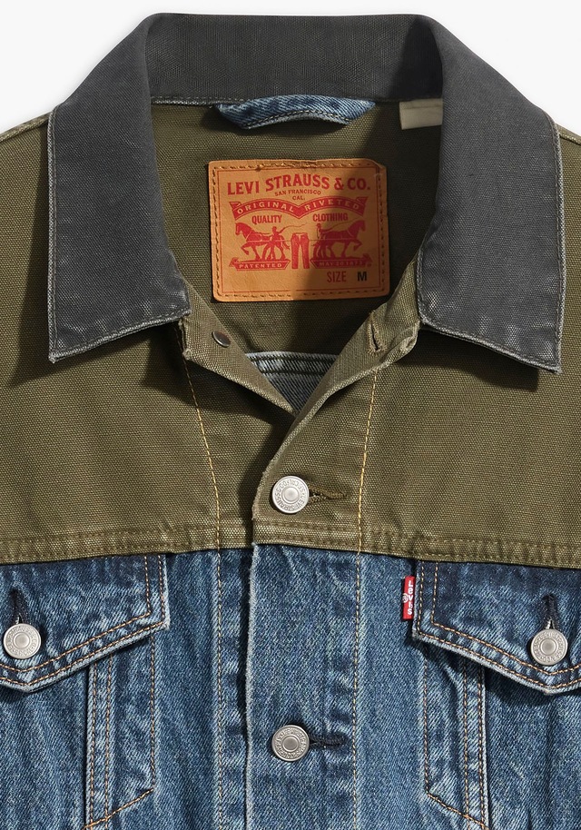 Levi's® Jeansjacke »VINTAGE FIT TRUCKER JKT« mit Brusttaschen
