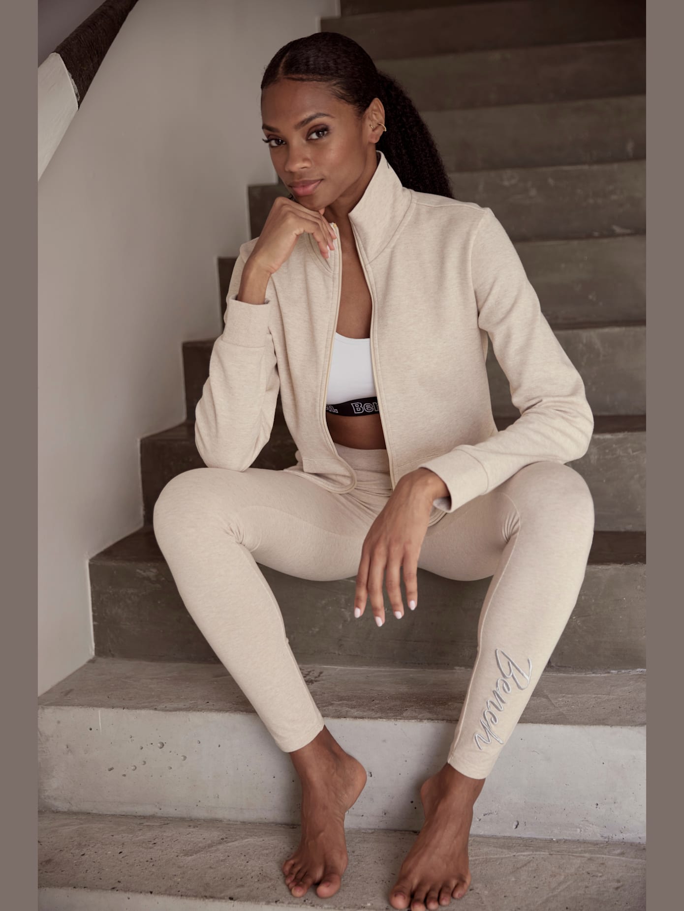 Veste sweat à col montant