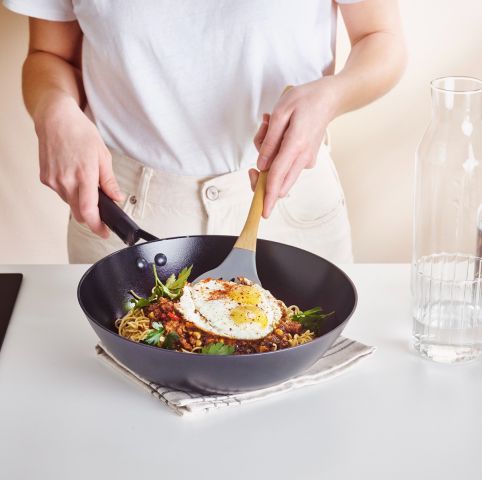 Patron Wokpan, 28 cm, anti-aanbaklaag - Black
