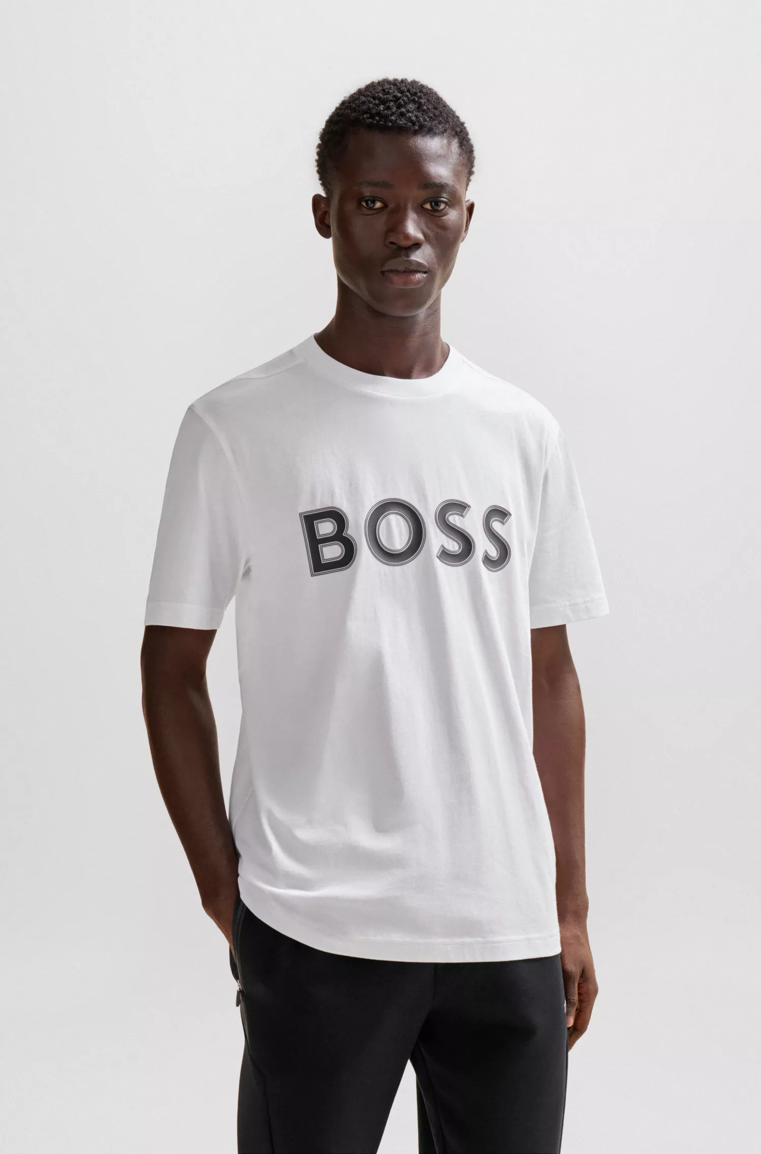Camiseta BOSS verde de algodão jersey com modelagem regular e estampa do logo.