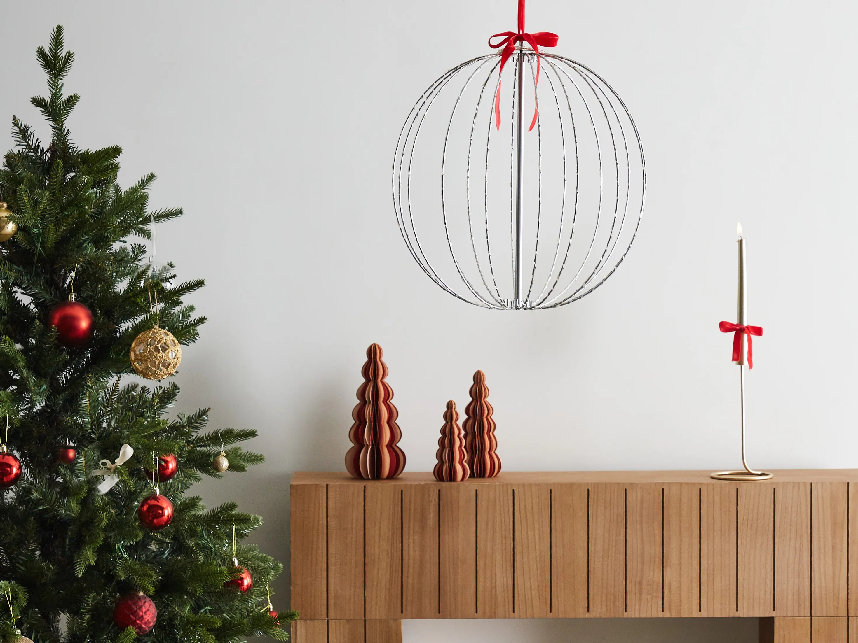 Hangende buitendecoratie LED HOSFOS Kerstbal 42 cm Zilver