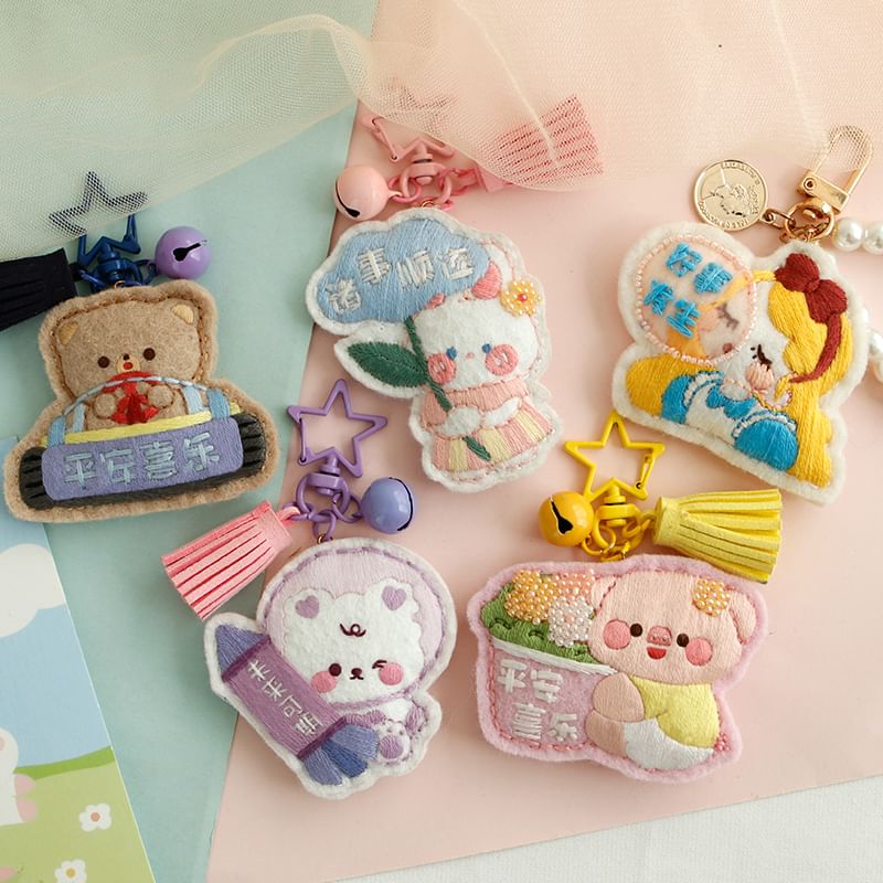Embroidery Kingdom - DIY borduurpakket met dierenastronaut sleutelhanger (verschillende ontwerpen)