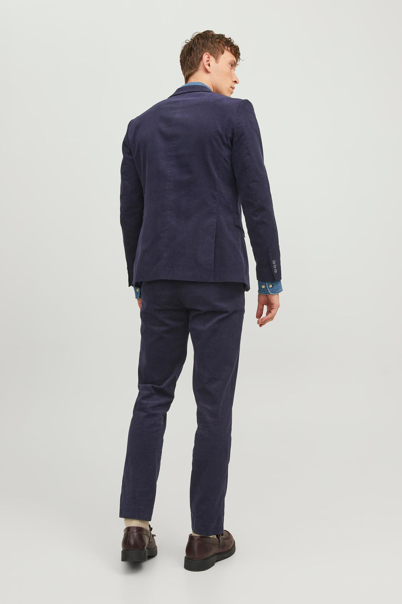 Calça chino de corte justo, 100% algodão.