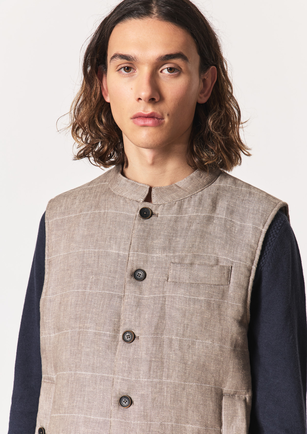 Doudoune light sans manches en lin uni beige foncé
