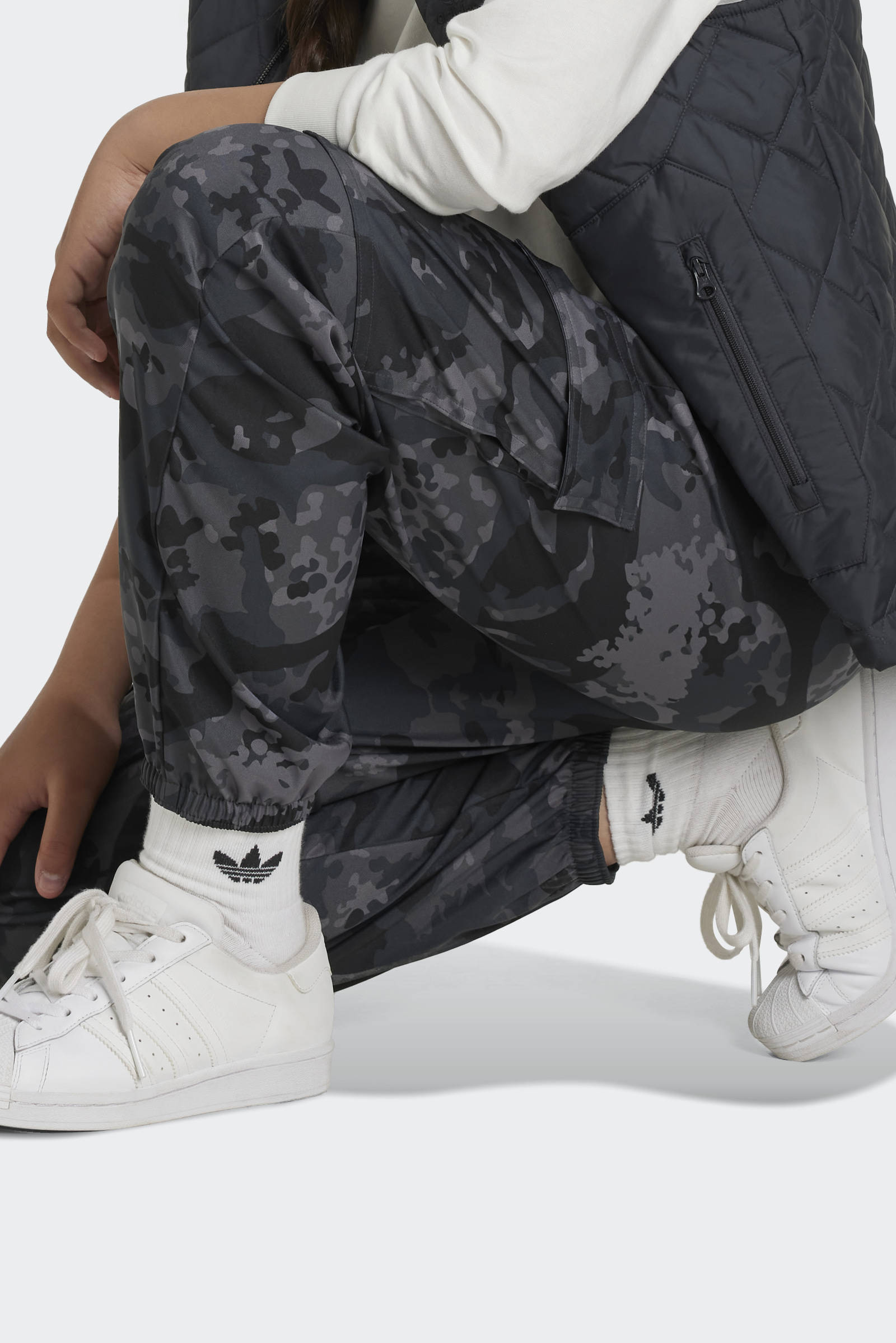 adidas cargobroek antraciet