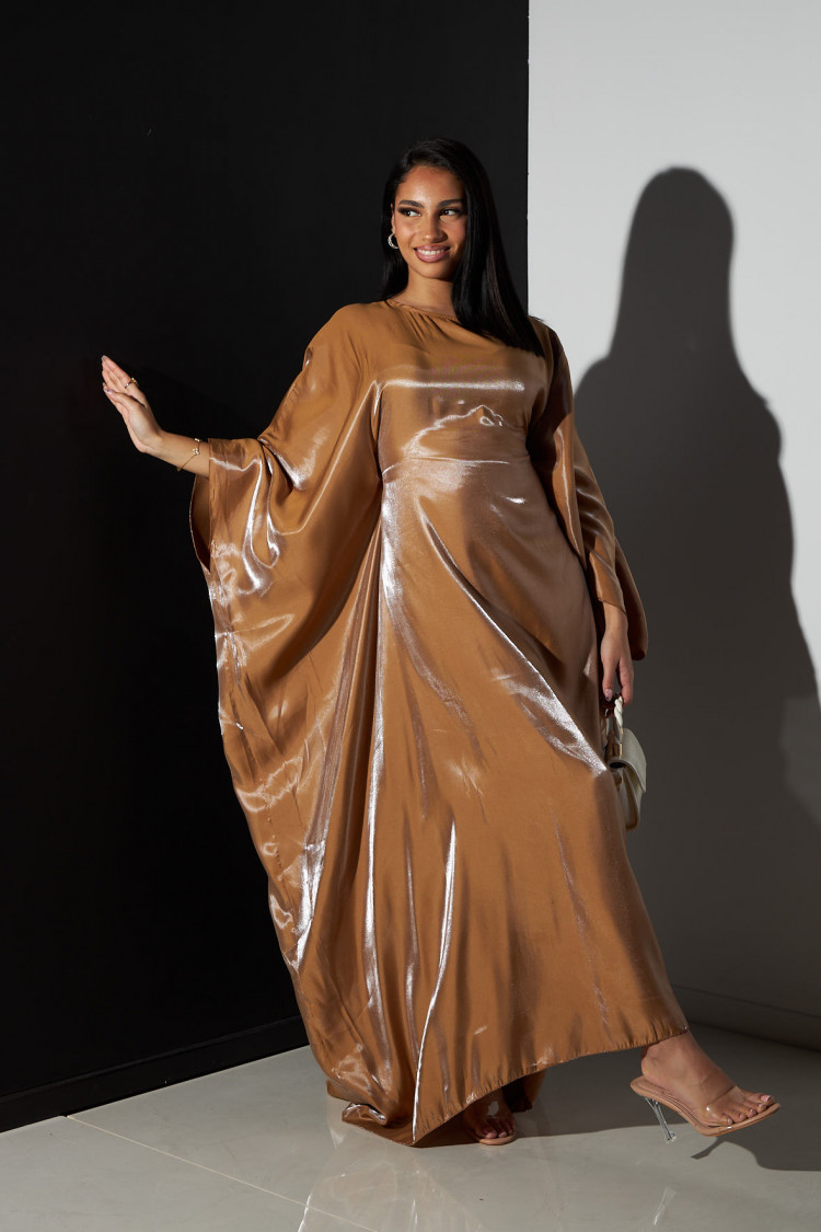 Abaya marron à manches chauves-souris satinée