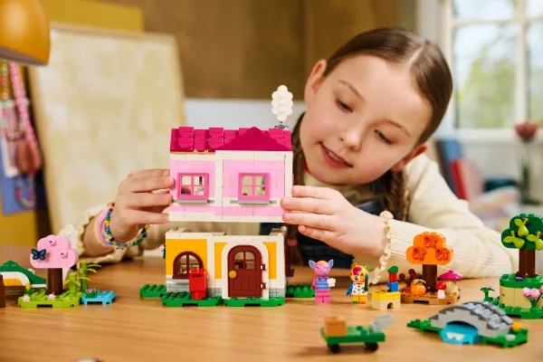 LEGO® Animal Crossing™ 77057 Kreative huse: Sjove årstider