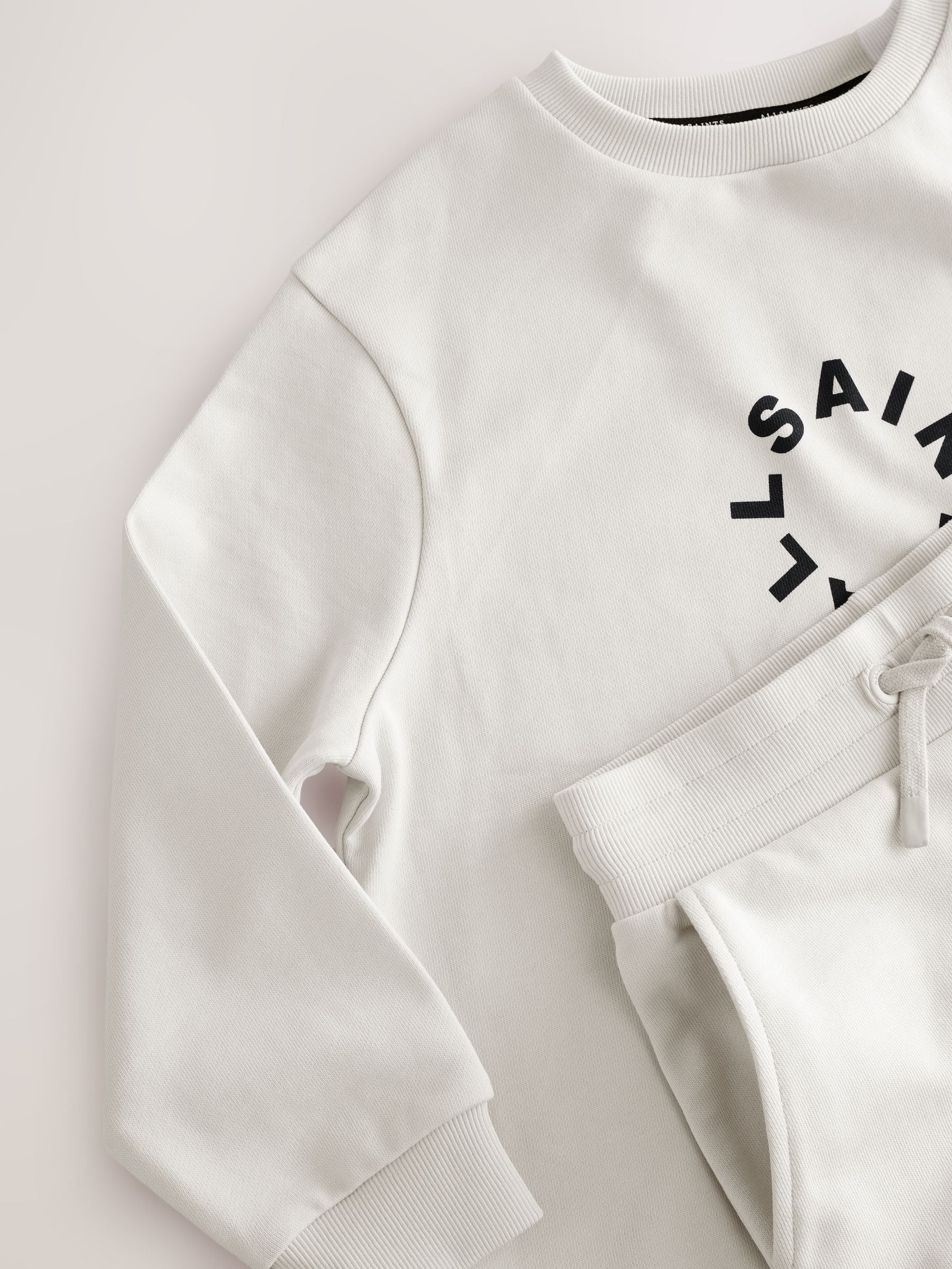 smALLSAINTS Oversized Tierra Sweatshirt and Shorts Set