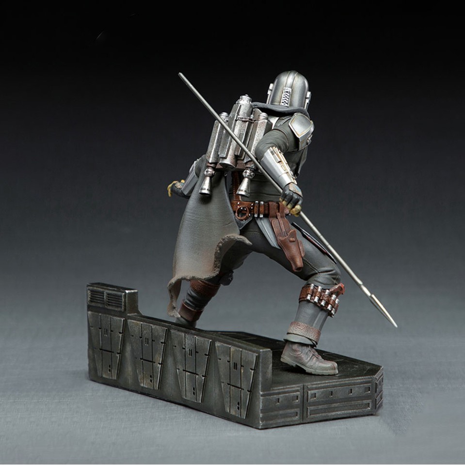 Star Wars - The Mandalorian Statue