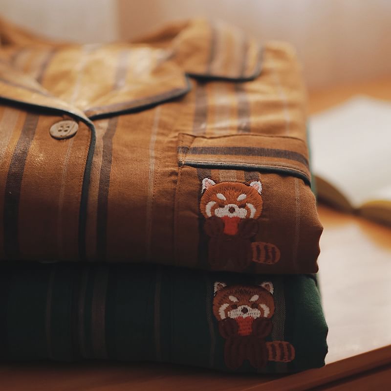 Finlies - Bijpassende pyjamaset voor koppels: shirt met korte mouwen, kraag, geborduurde cartoonstreep en elastische tailleband