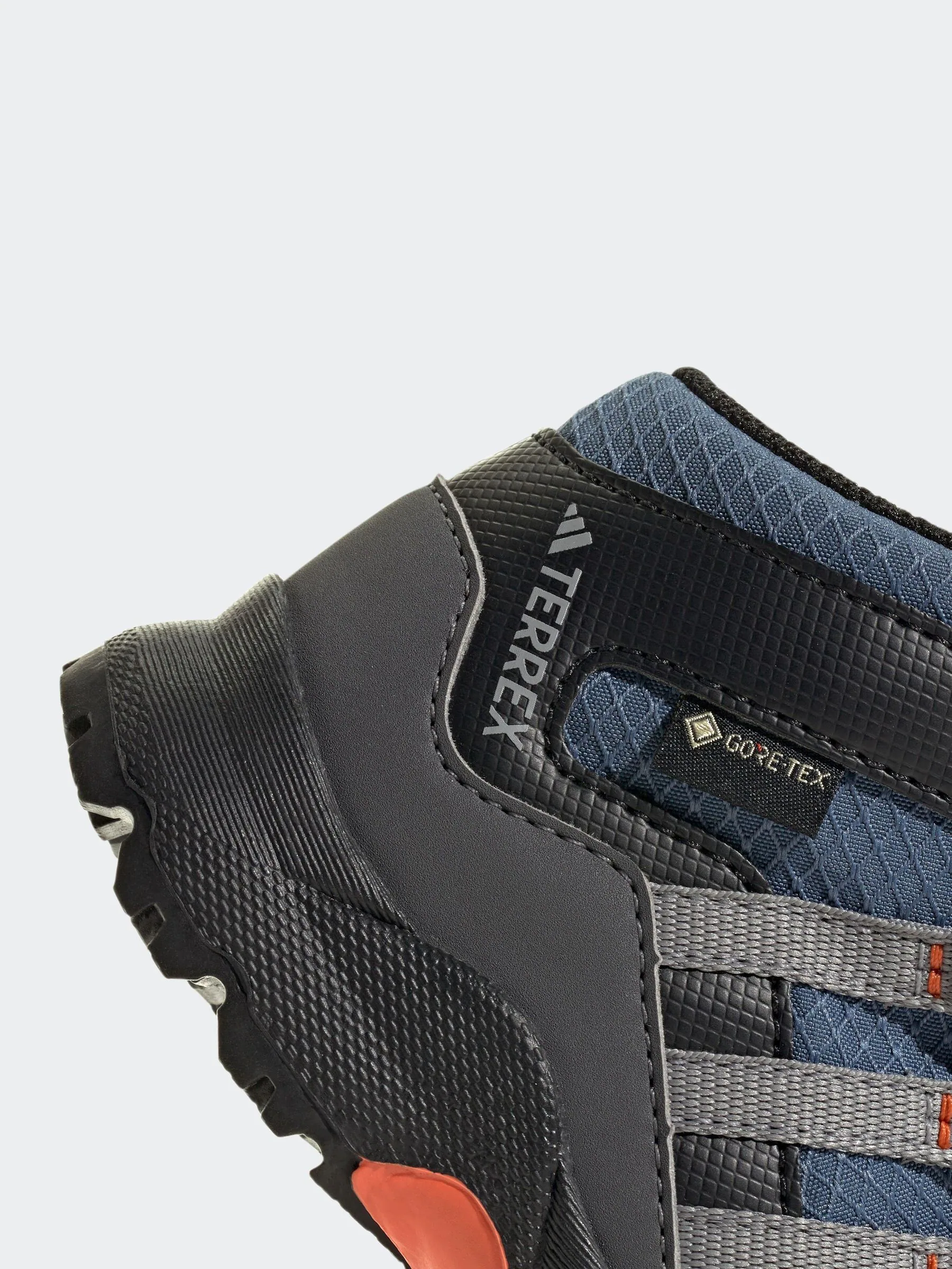 adidas Mid Goretex wandellaarzen