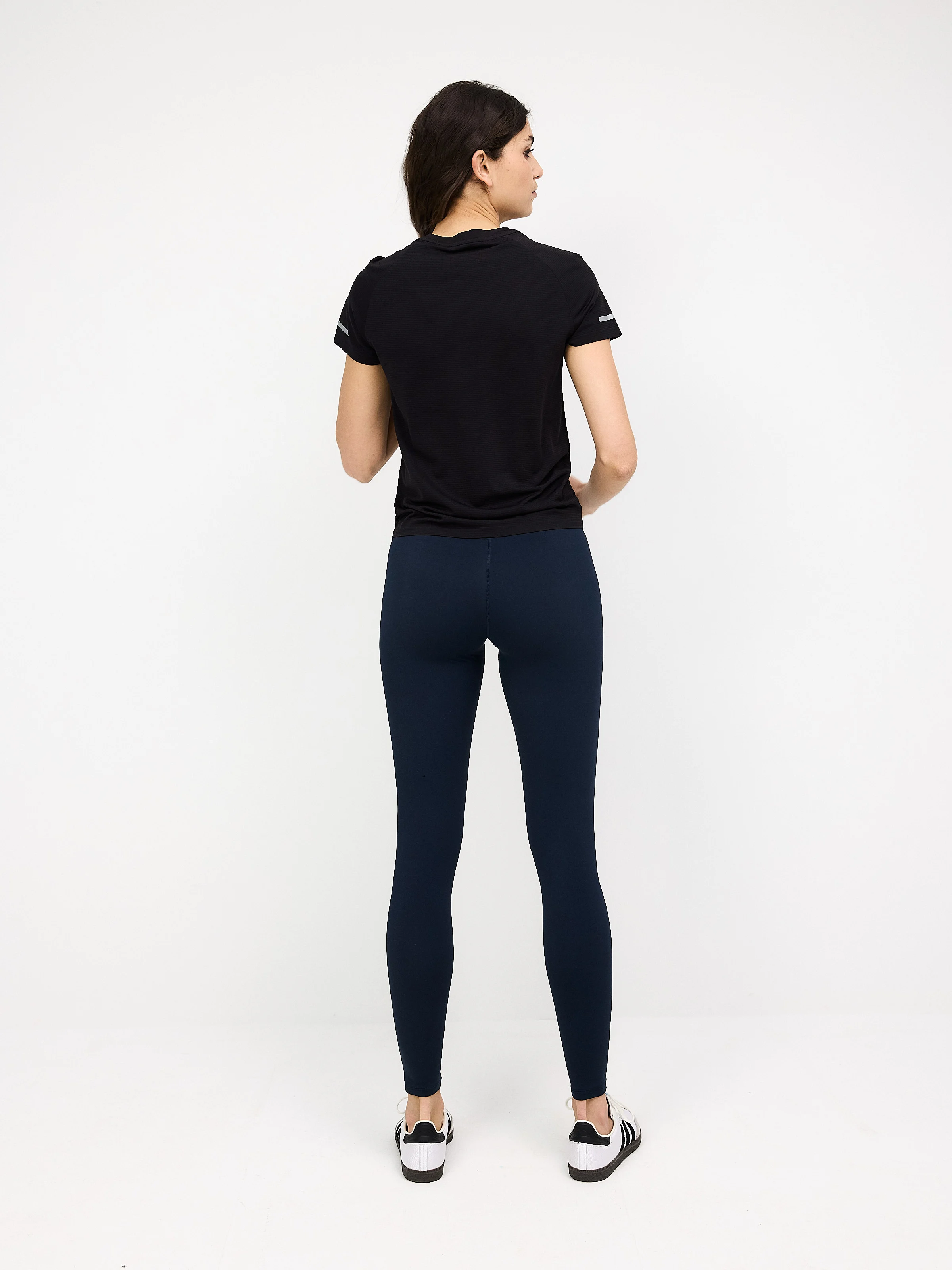 Eyda Victoria Tee Black