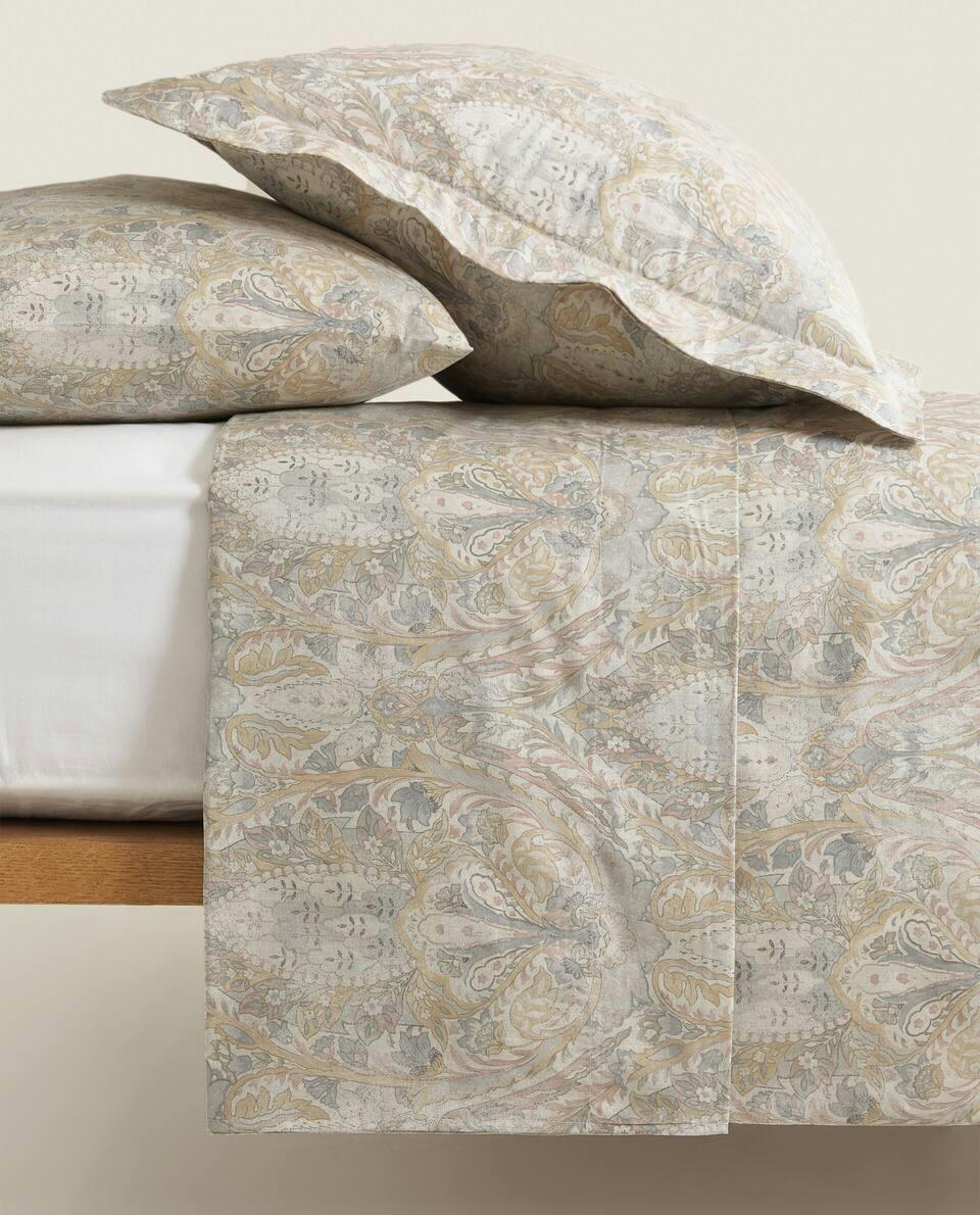 CAPA DE EDREDOM COM ESTAMPA PAISLEY