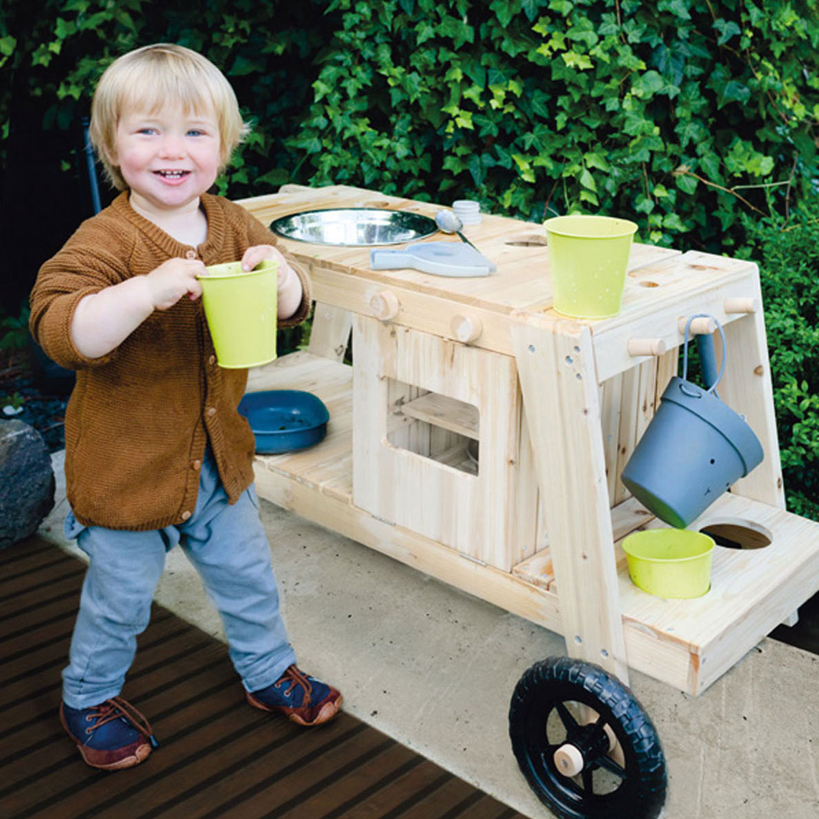 Small Foot-Modder Buitenspeelkeuken