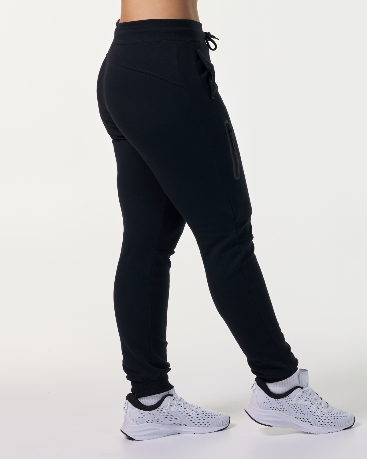 LEVITY Break Tech Pants Black