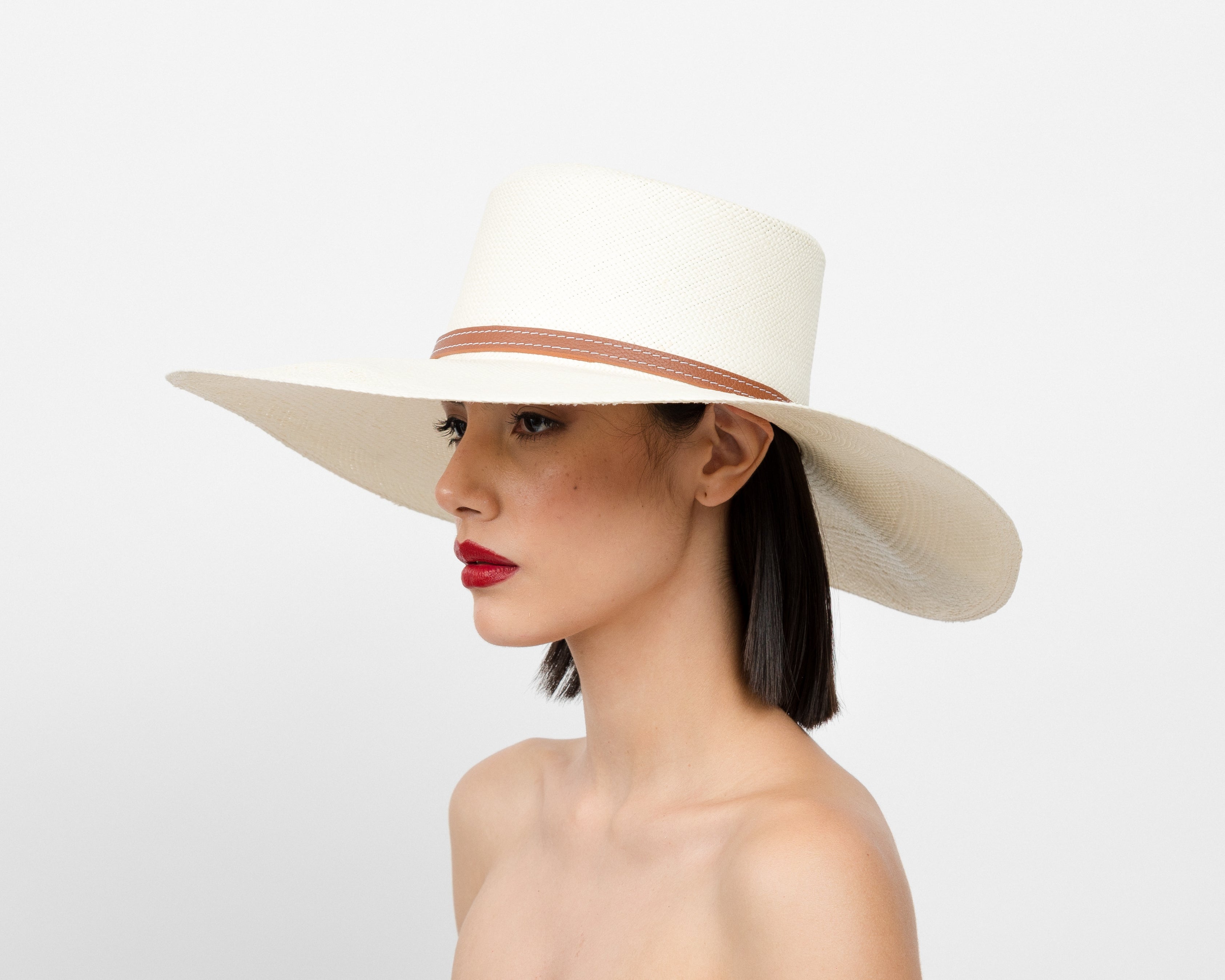 Chapeau Cordovan à bords extra longs - ARTICLE RTS