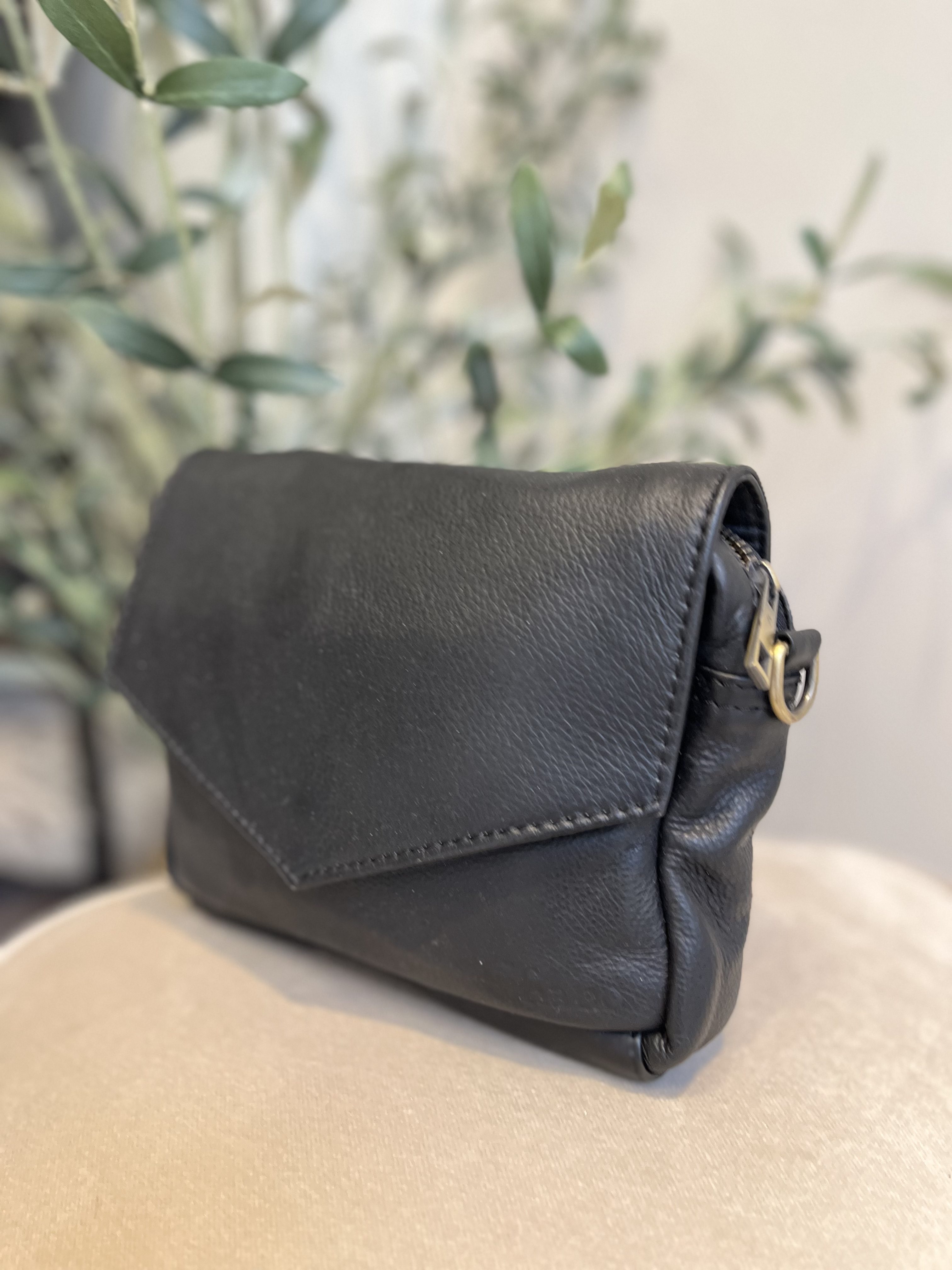 Chabo - Kyara Cross Bag - Black