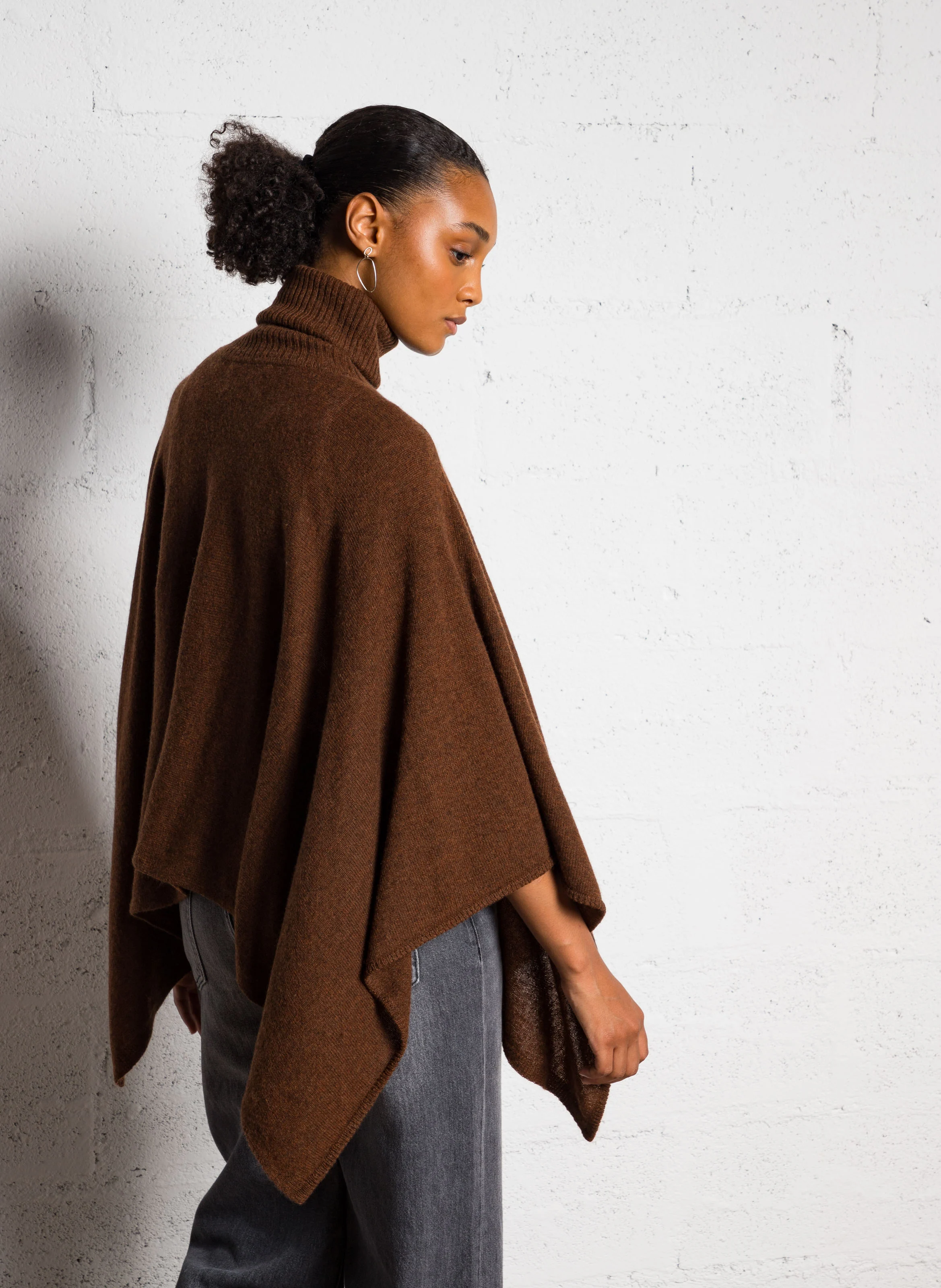 ADETTE - Poncho col roulé en cachemire | Marron