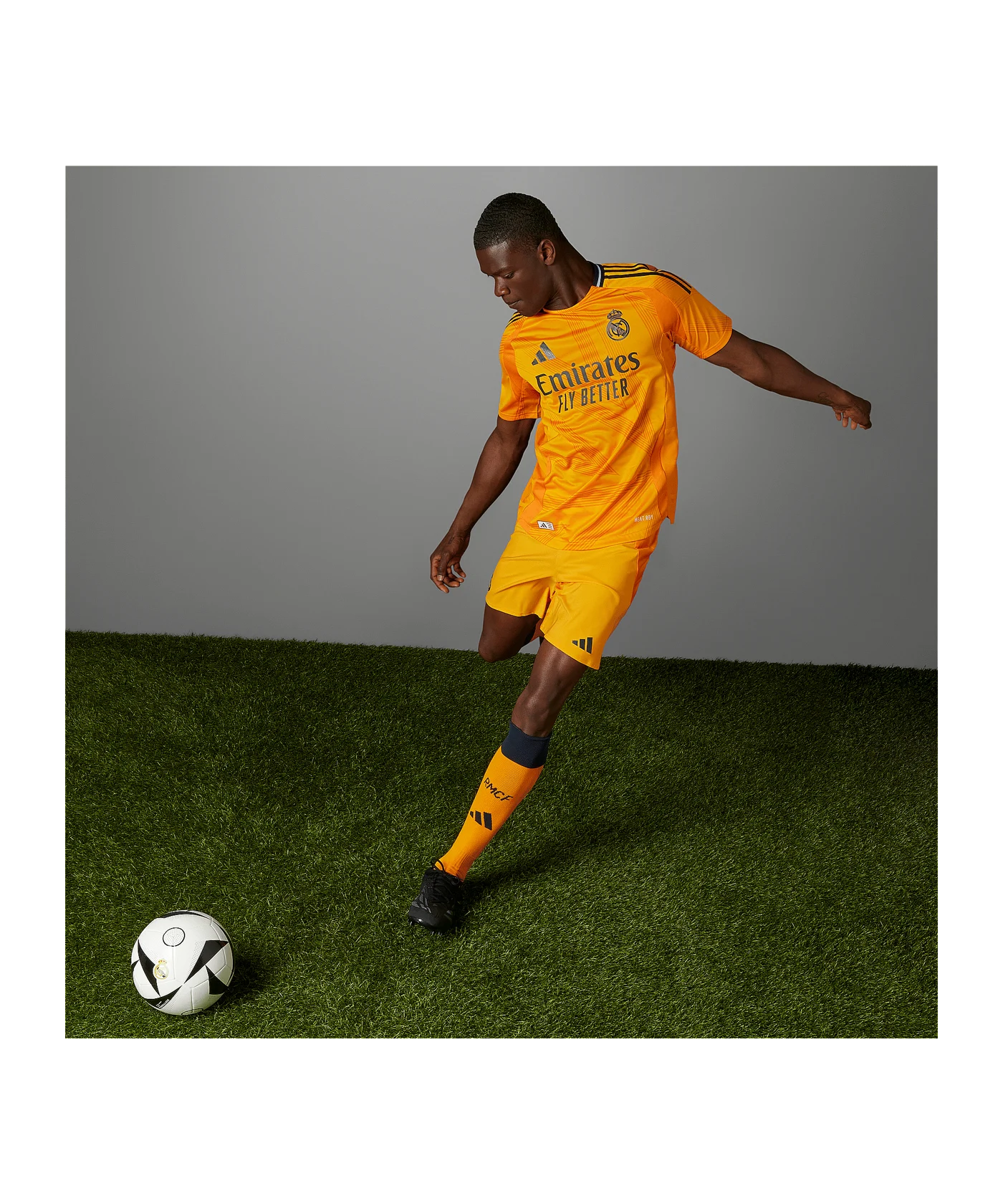 adidas Real Madrid Auth. Trikot Away 2024/2025 Orange