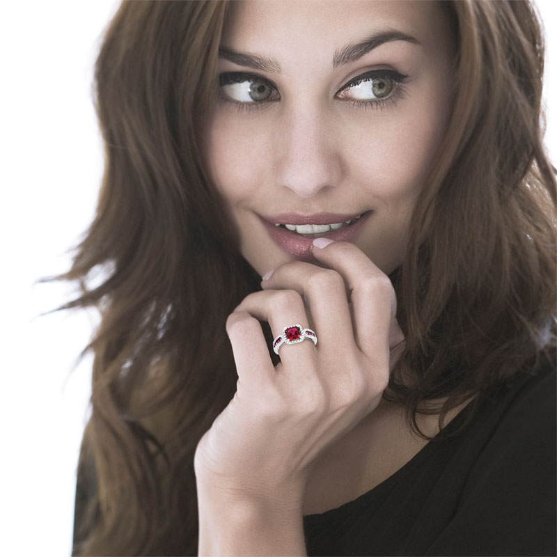 Bague argent 925 carrée rubis imitation et zirconias