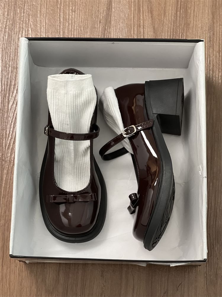 STEPUP - Mary Jane pumps met dikke hak en strikaccent van lakleer