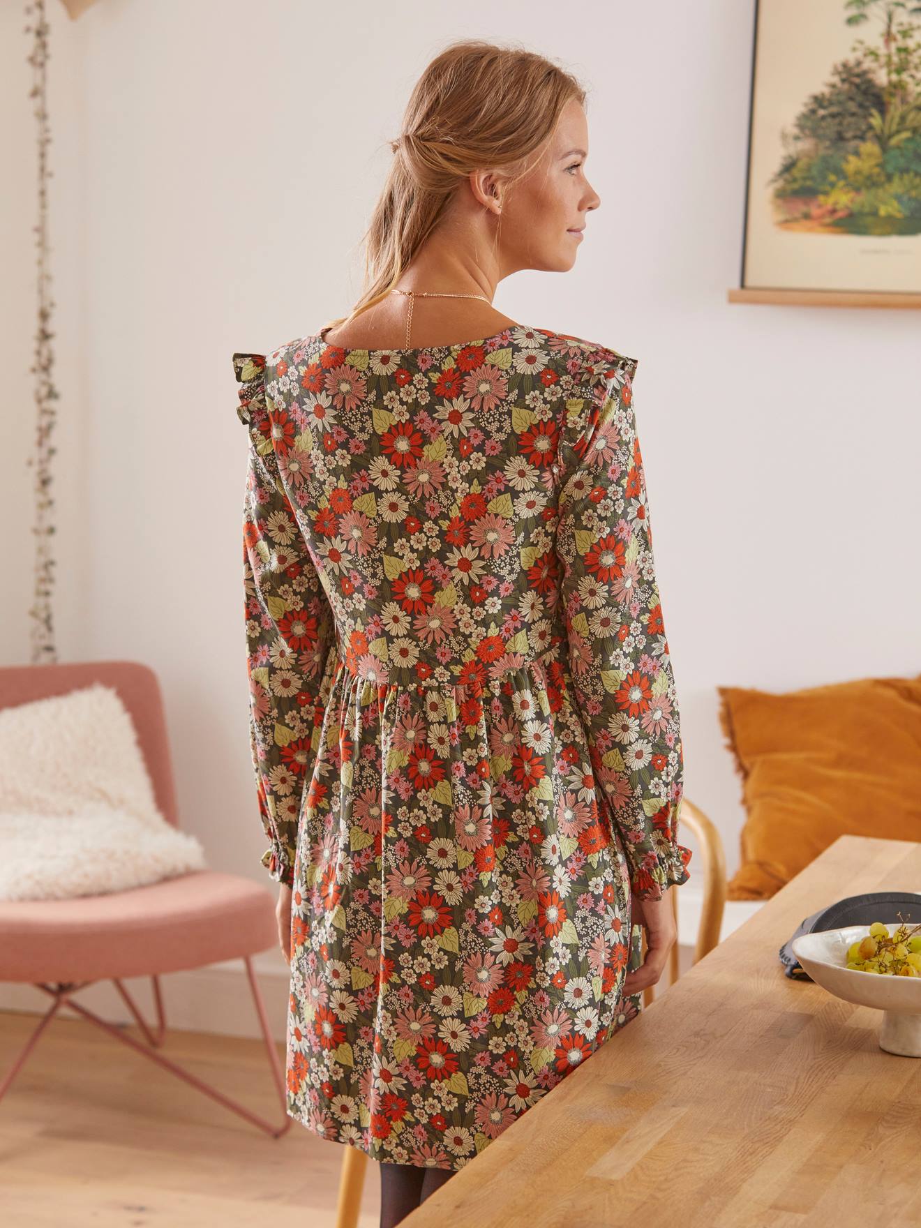 Vestido de maternidade estampado com babado liso cinza escuro