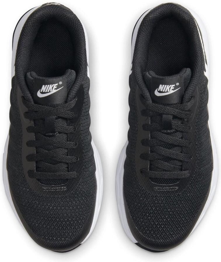 Nike Air Max Invigor Sneakers Black White