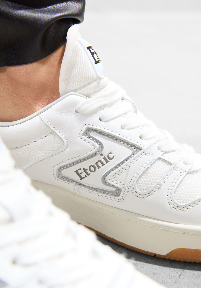 witte etonic lage sneakers b481