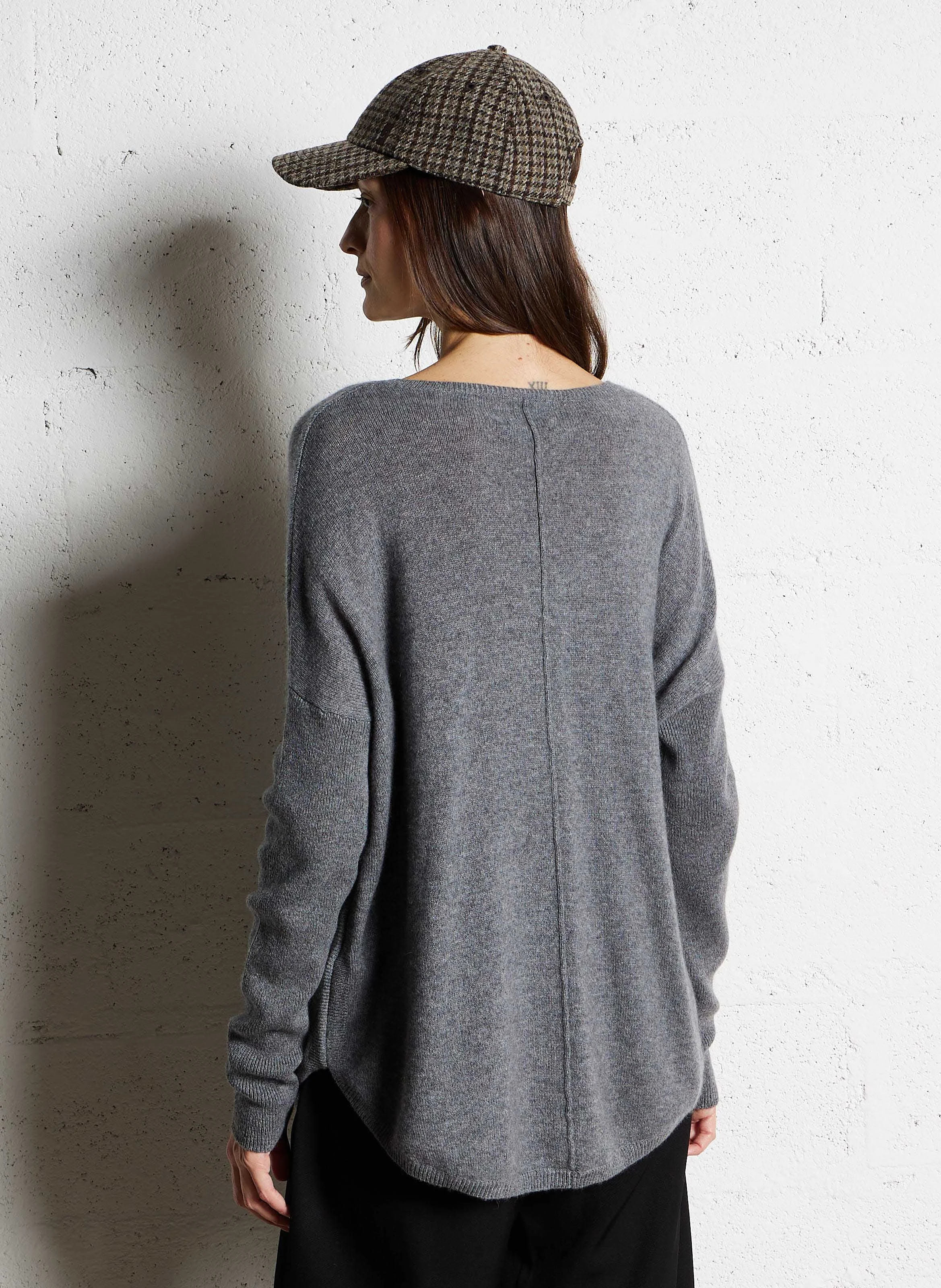 MISHA - Pull col V oversize en cachemire | Gris