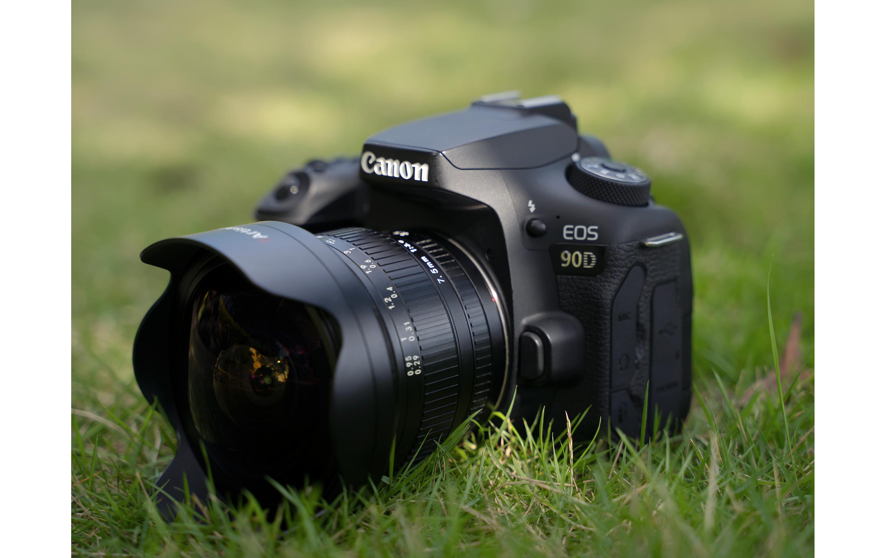Festbrennweite 7.5mm F/3.5 Ultra Wide APS-C – Canon EF<br>Fisheye-Objektiv mit grossem Weitwinkel-Sichtfeld