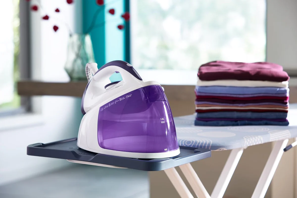 Centrale Vapeur de 1,3L 5,2 bars 2400W blanc violet Philips
