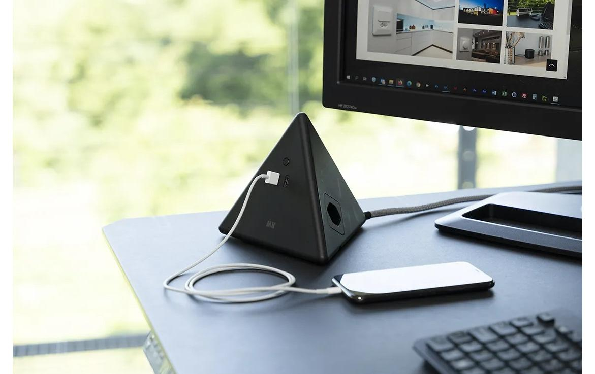 (2.5m) Energy Pyramide 2-fach Steckdosenleiste 2xTyp13 mit USB C (PD 3.0) / USB A (QC 3.0) Anschluss (163736) - Schwarz