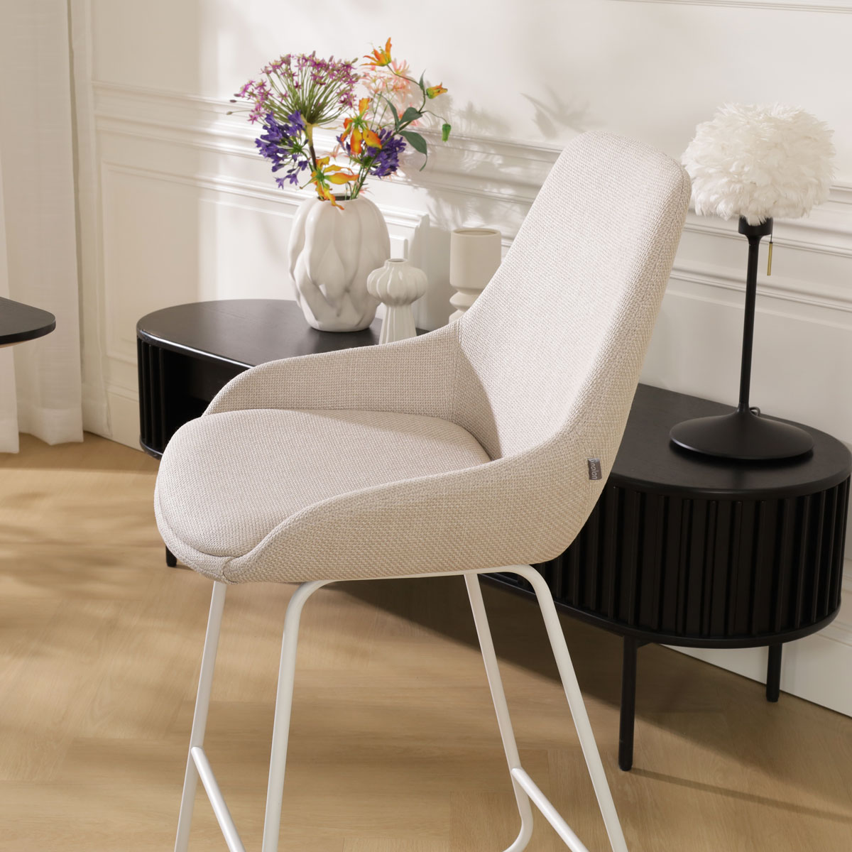 Barkruk Nino-Isa beige - wit onderstel - 65 cm