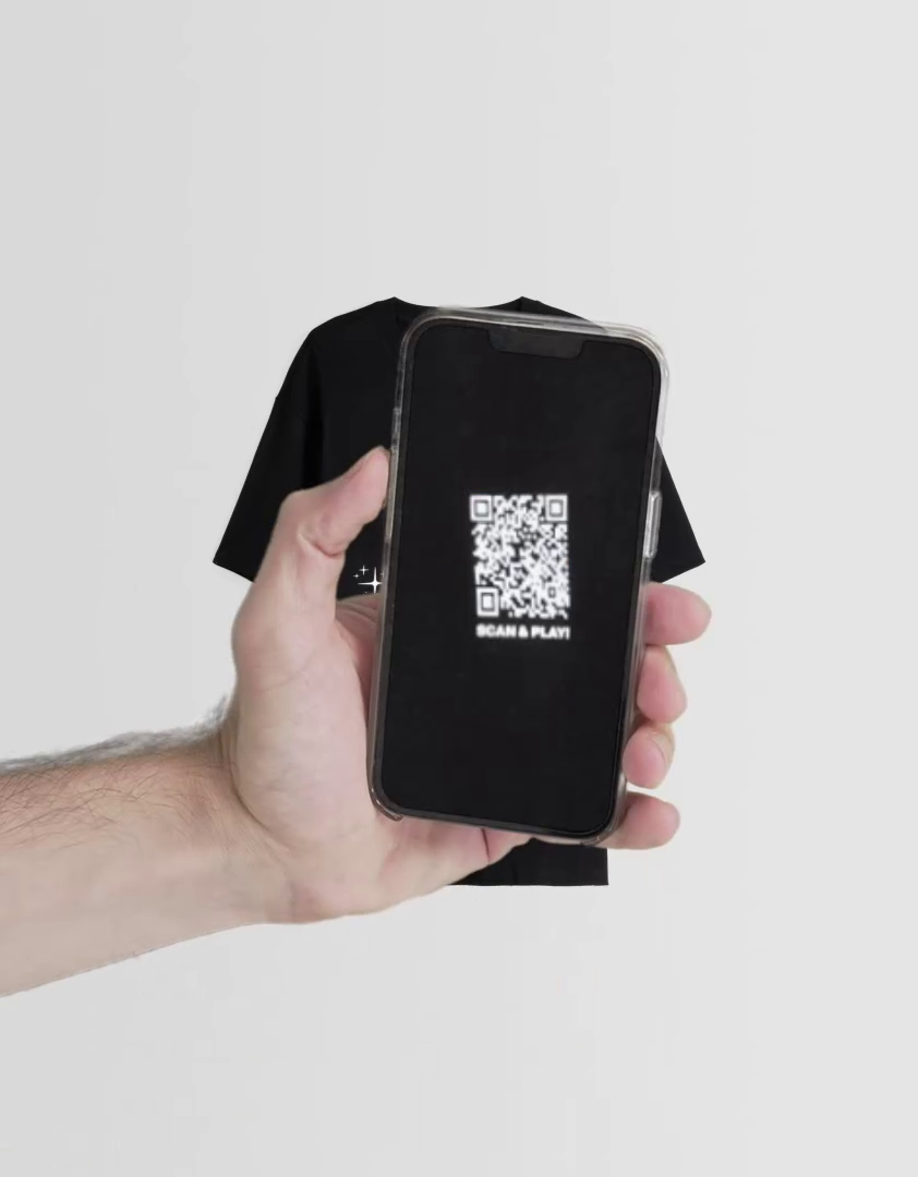 Camiseta Bershka Wearable Art com estampa e modelagem quadrada