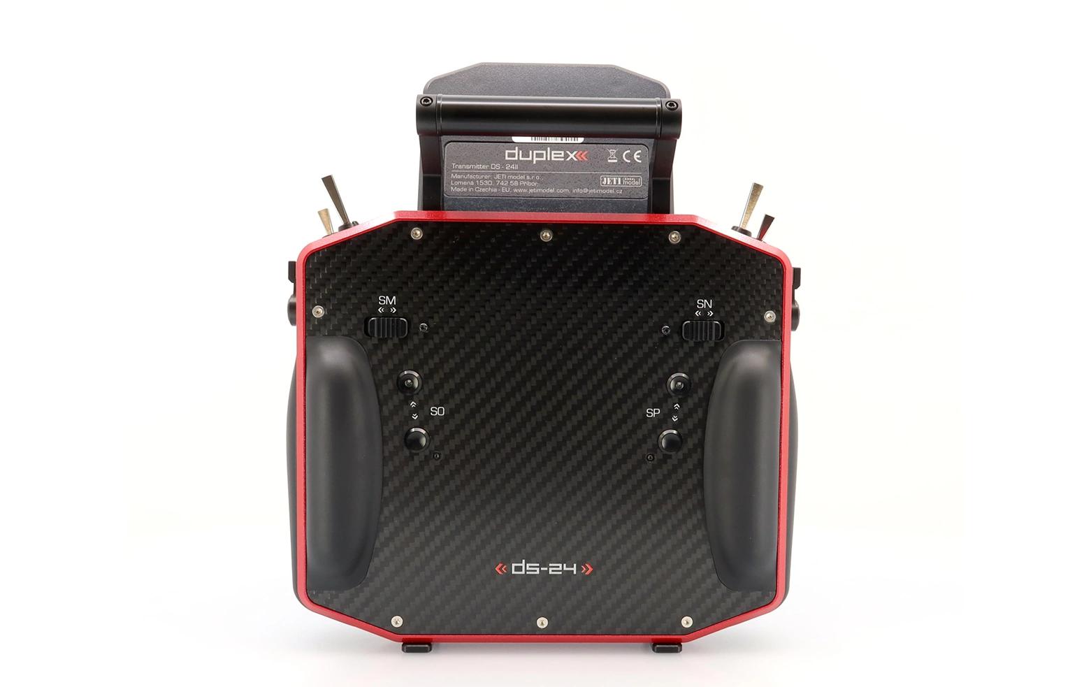 Fernsteuerung DS-24II Carbon Line Ruby 24 Kanal, Duplex EX<br>Professioneller 24-Kanal-Sender mit Geber auf Rückseite und Carbon-Frontplatte