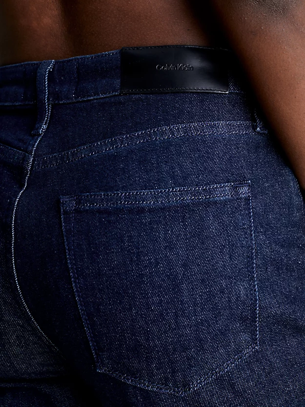 Calça jeans slim de cintura média