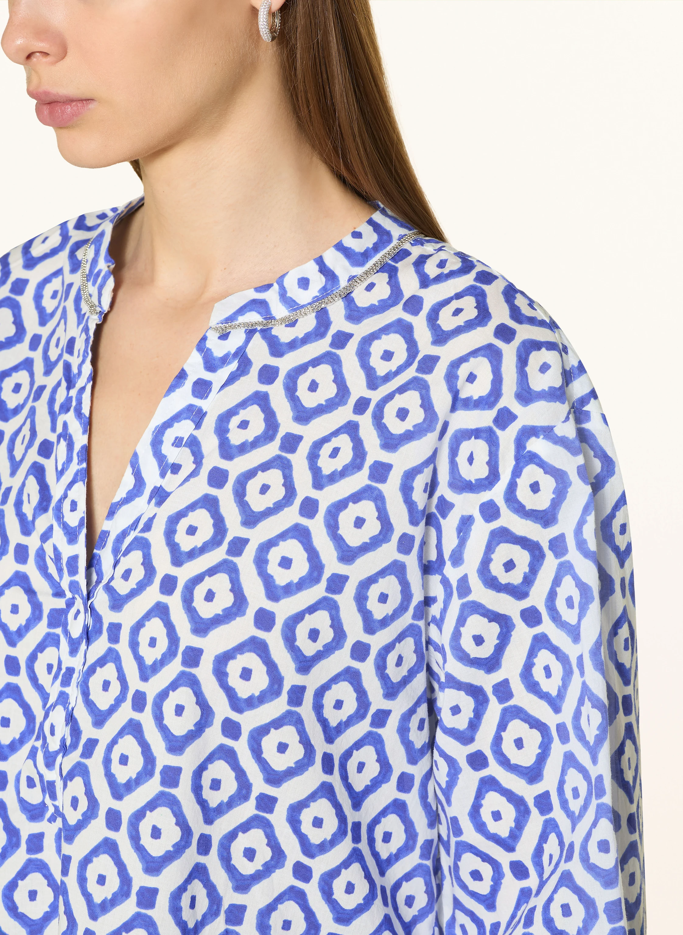 Emily VAN DEN BERGH Blusenshirt mit Schmuckperlen