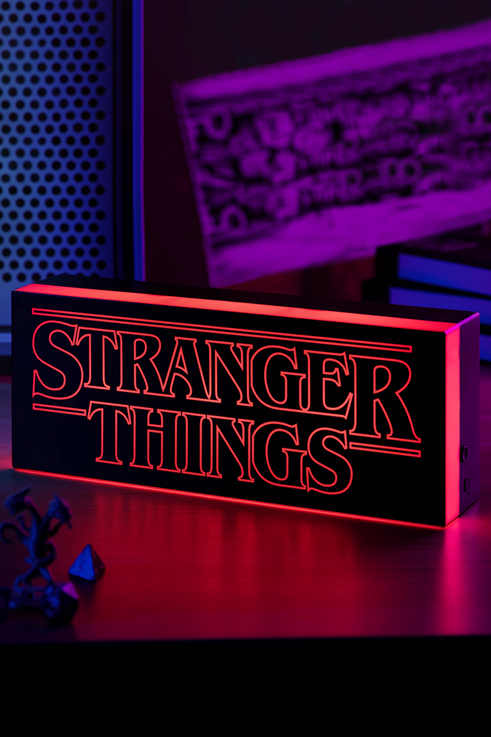 BEE & SEE lampe  Stranger Things Logo Multicolore