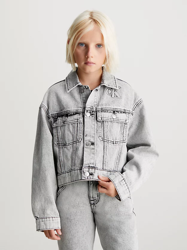 jaqueta trucker com jeans
