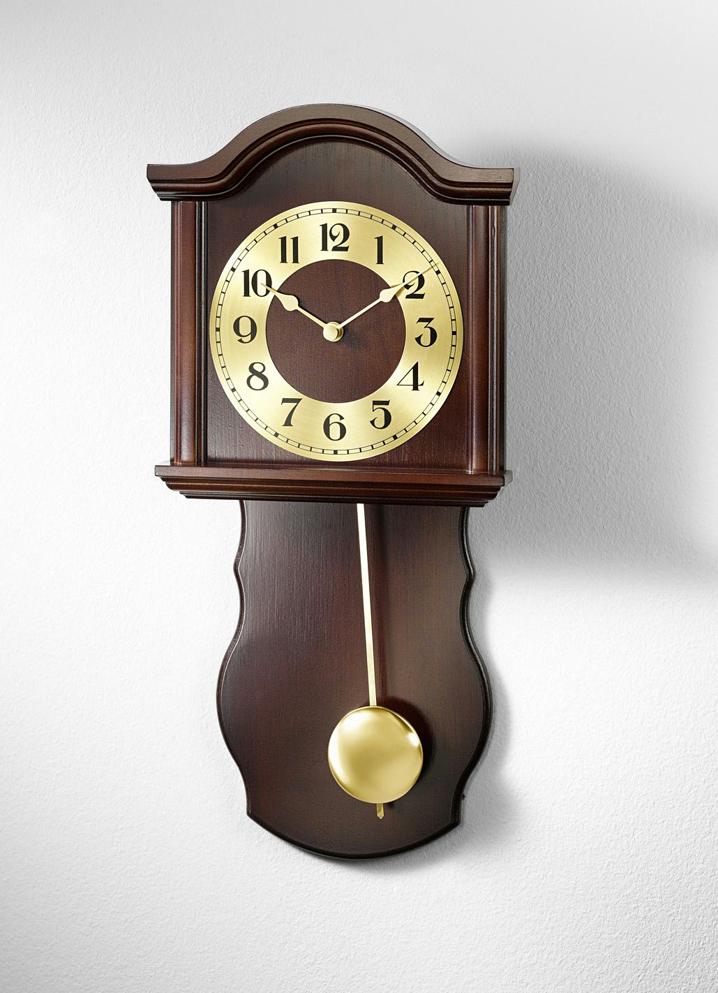 Wanduhr aus Holz mit Funkuhrwerk