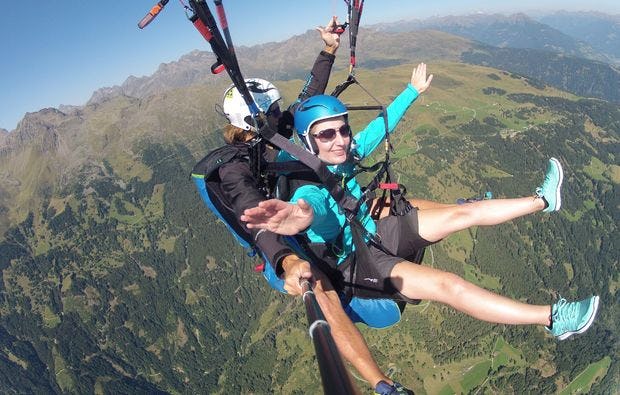 Gleitschirm-Tandemflug in Lienz als Geschenk