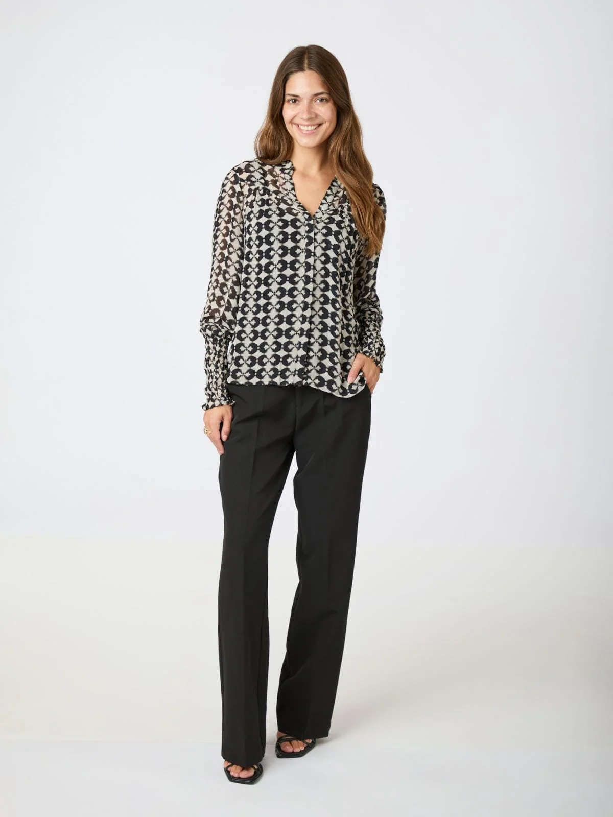 Neo Noir Camisa Graphic Print Blouse