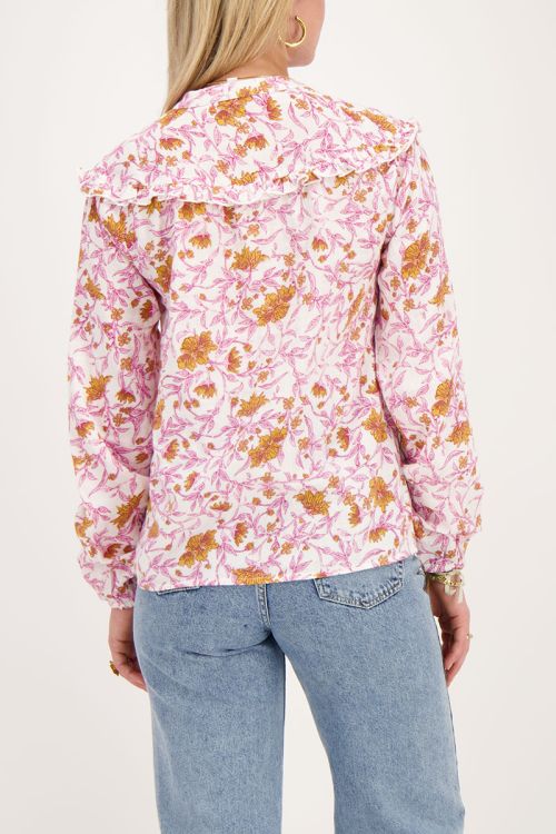 Witte blouse met roze bloemenprint en embroidery