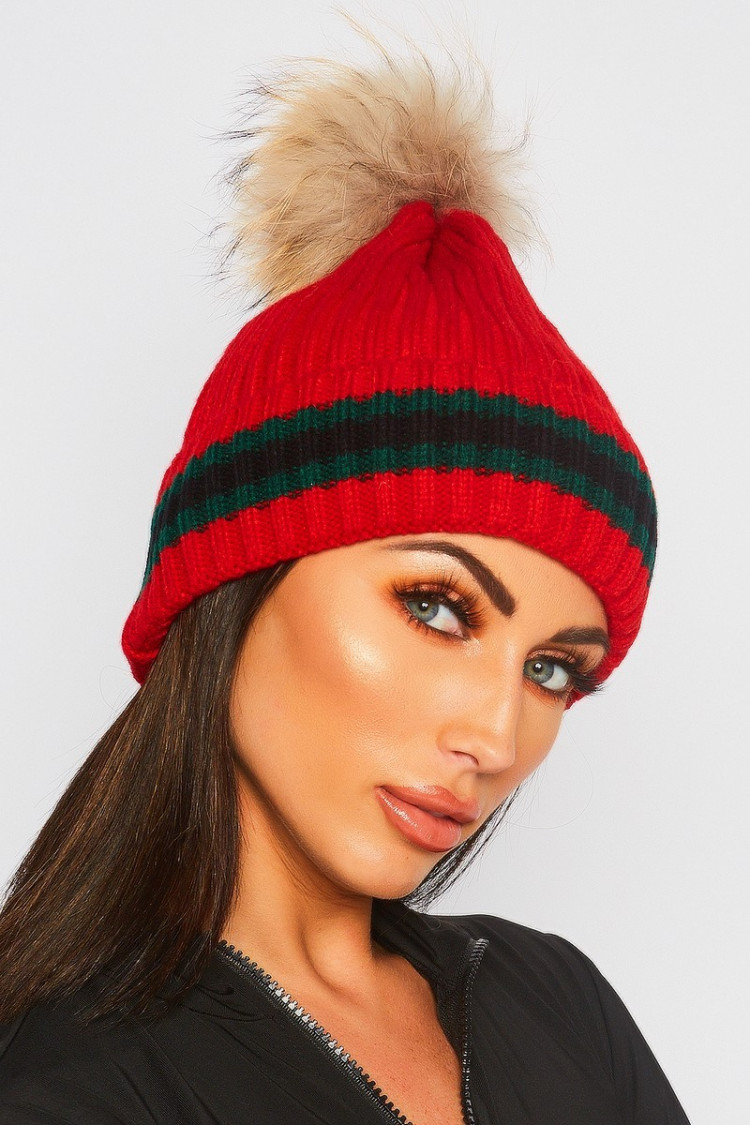 Bonnet avec pompon en fourrure AMOVIBLE